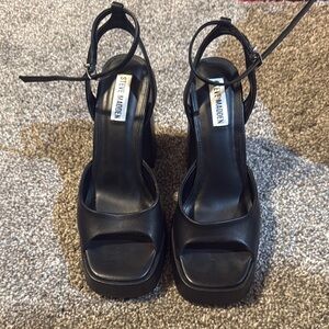 Steve Madden Black Platform Sandals